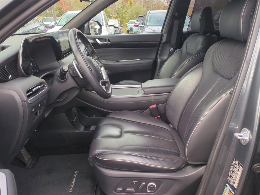 Used 2023 Hyundai Palisade Calligraphy image 22