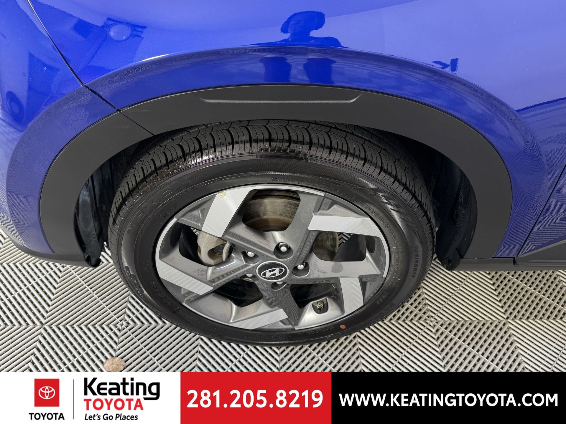 Used 2023 Hyundai Venue SEL image 30