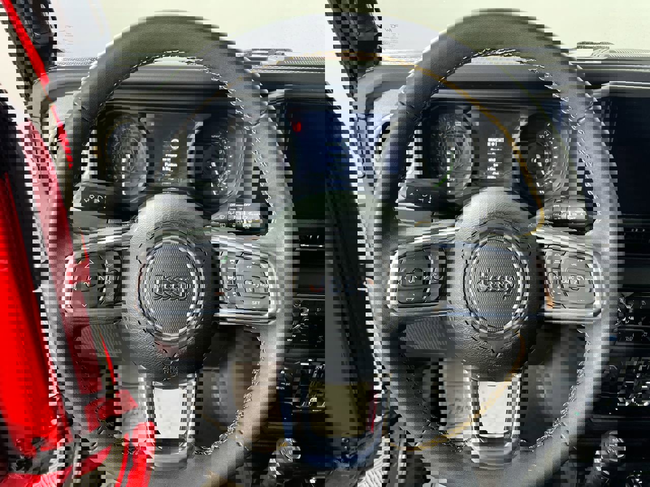 Used 2024 Jeep Wrangler Sahara image 16