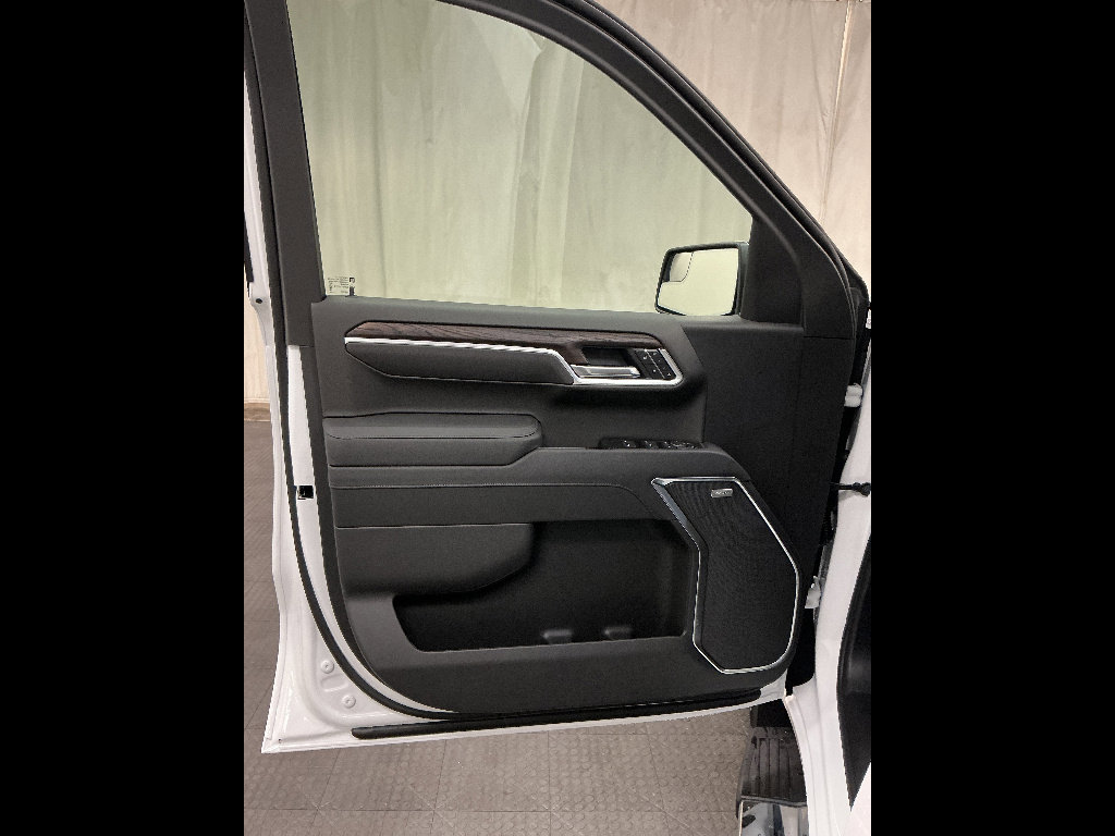 New 2026 GMC Sierra 1500 SLT w/ SLT Premium Package image 17