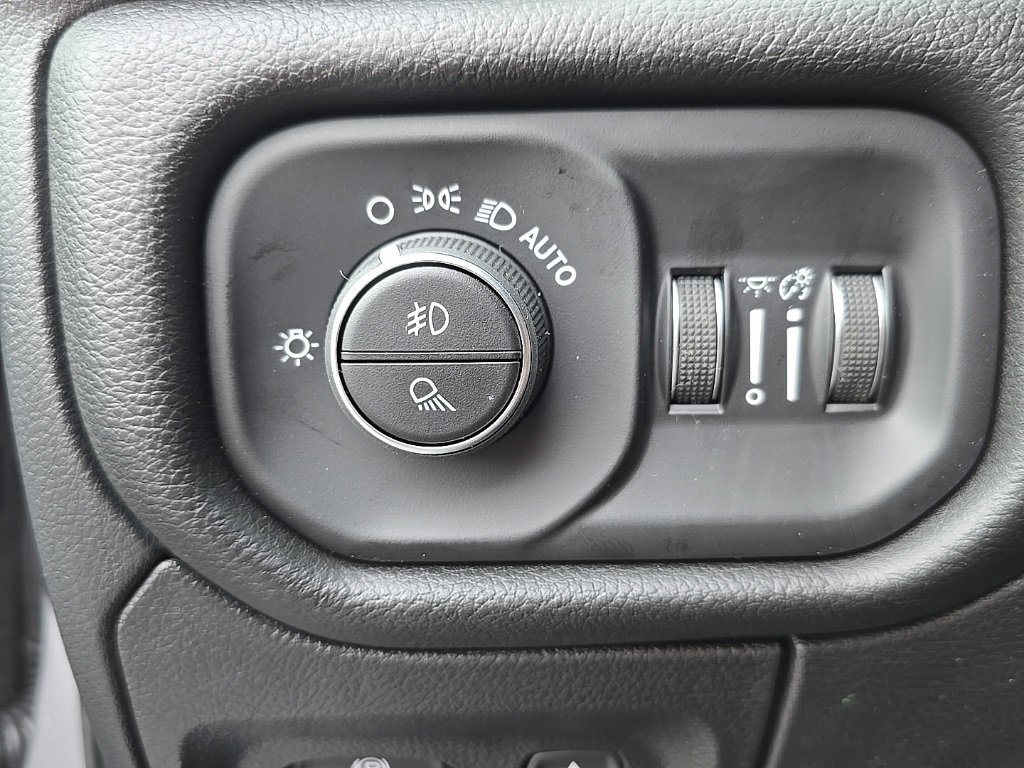 New 2026 RAM 1500 Rebel image 18