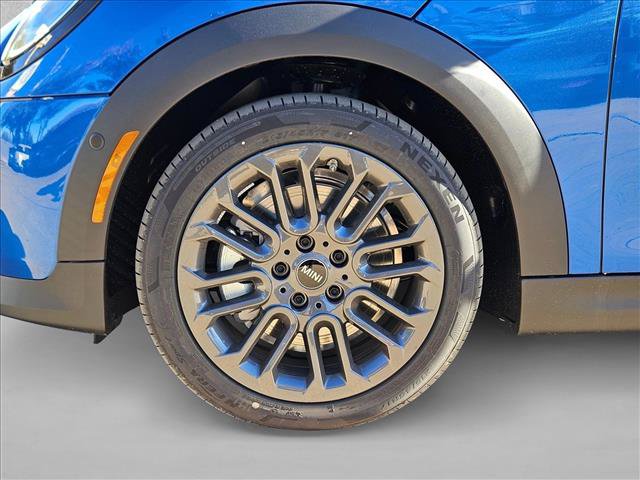 Used 2026 MINI Cooper 2-Door Hardtop FWD image 9