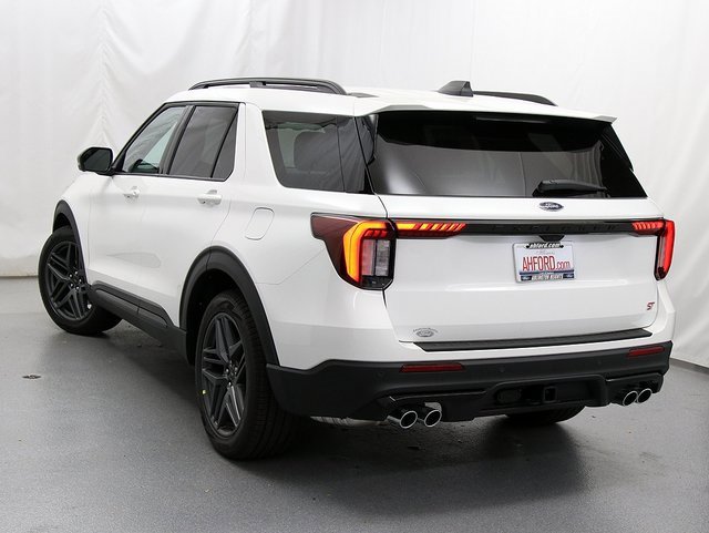 New 2026 Ford Explorer ST image 8