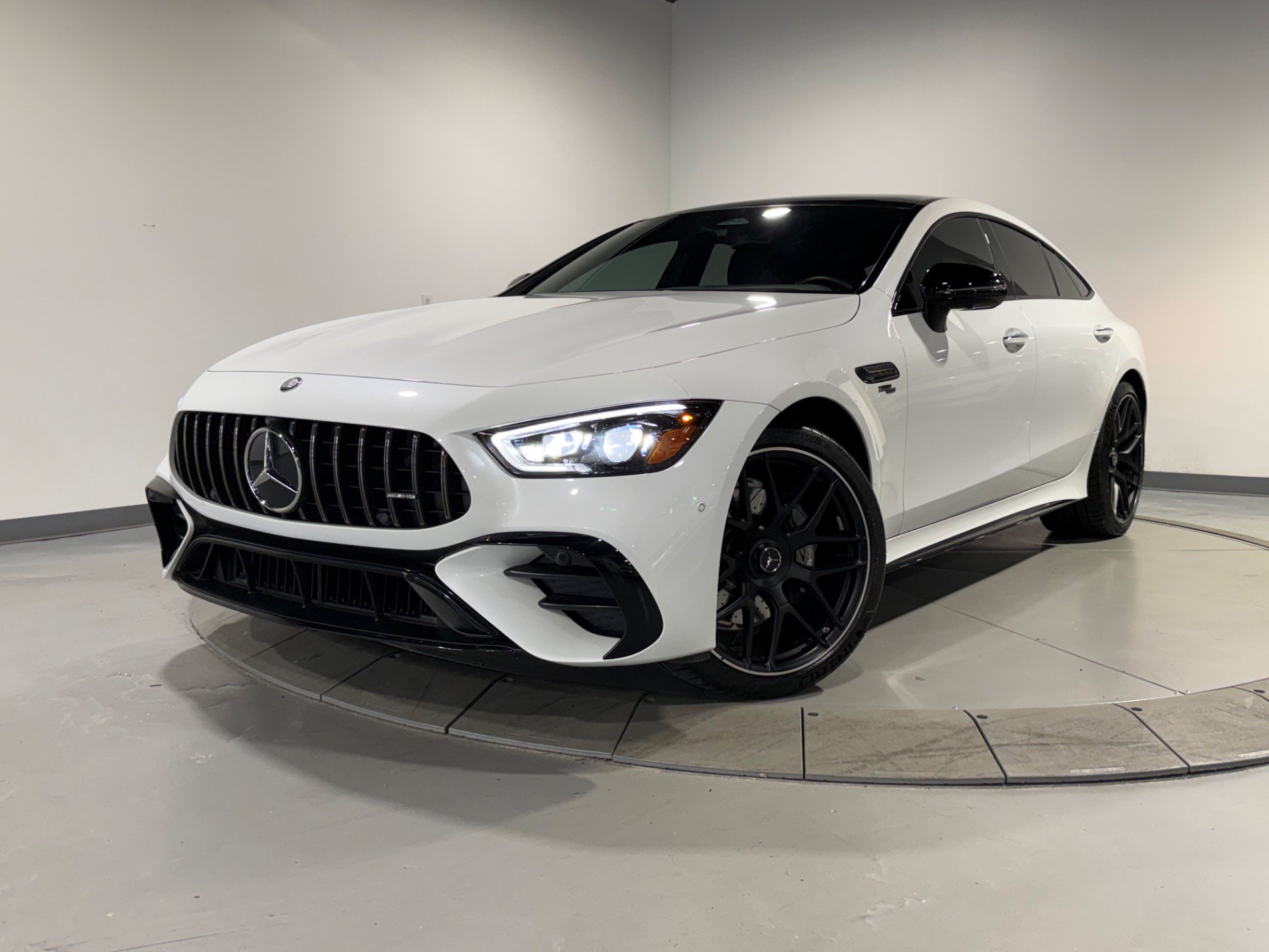 Used 2026 Mercedes-Benz AMG GT 43 image 2