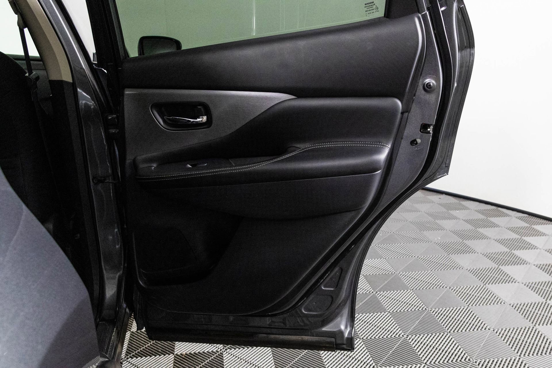 Used 2019 Nissan Murano S image 36