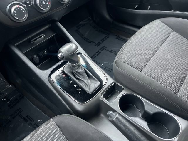 Used 2017 Kia Forte LX image 25