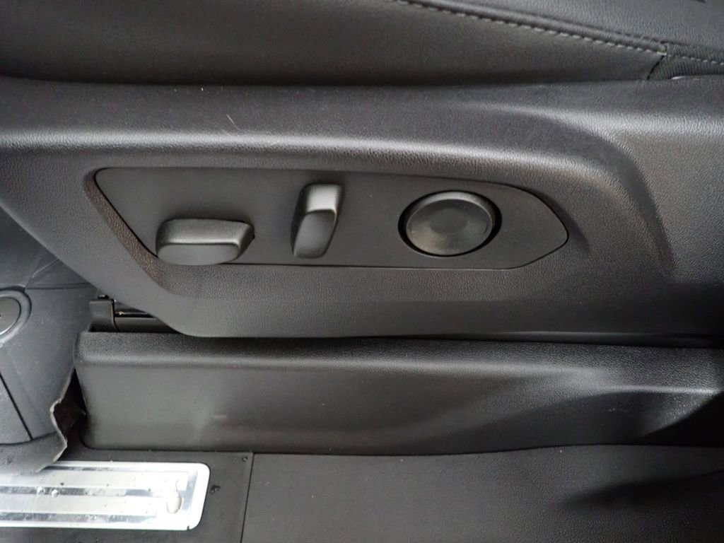 New 2026 Chevrolet Silverado 1500 RST w/ Dark Appearance Package image 18