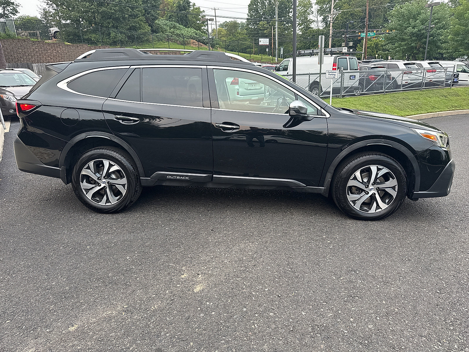 Used 2020 Subaru Outback Touring XT AWD/4WD image 3
