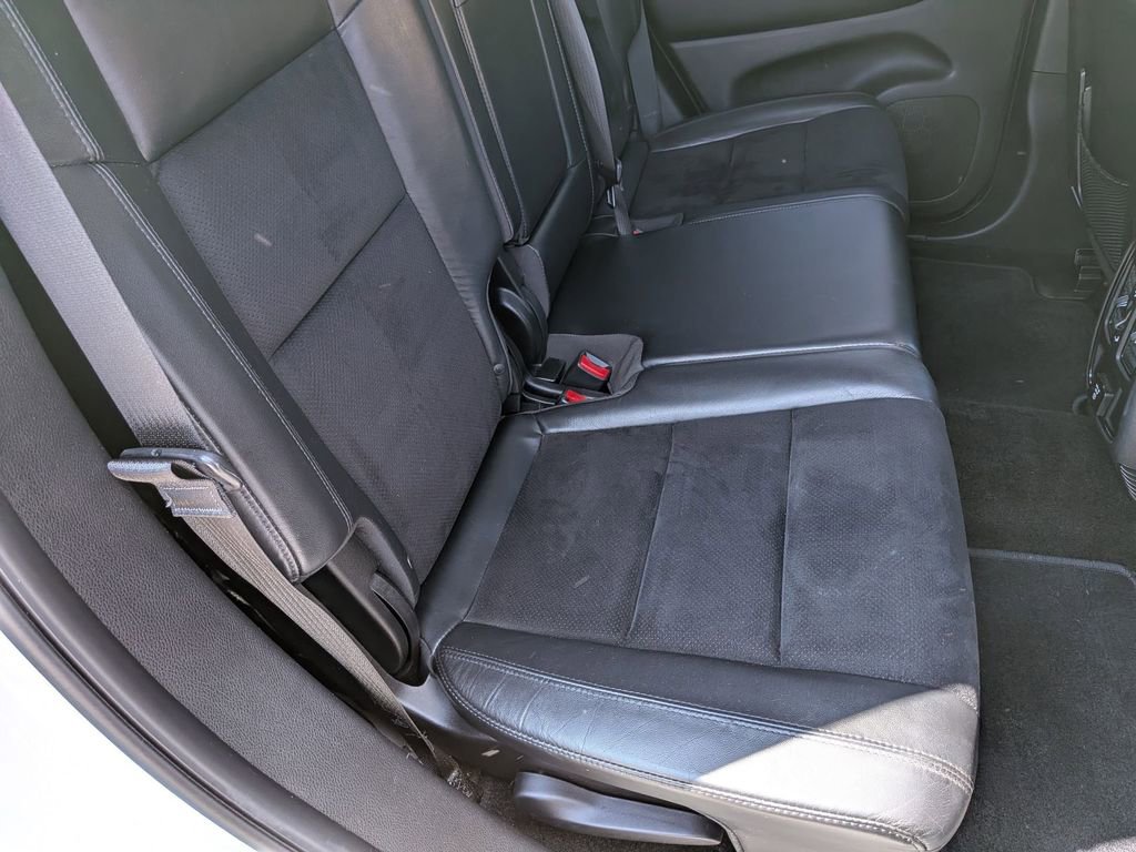 Used 2015 Jeep Grand Cherokee Altitude AWD/4WD image 26