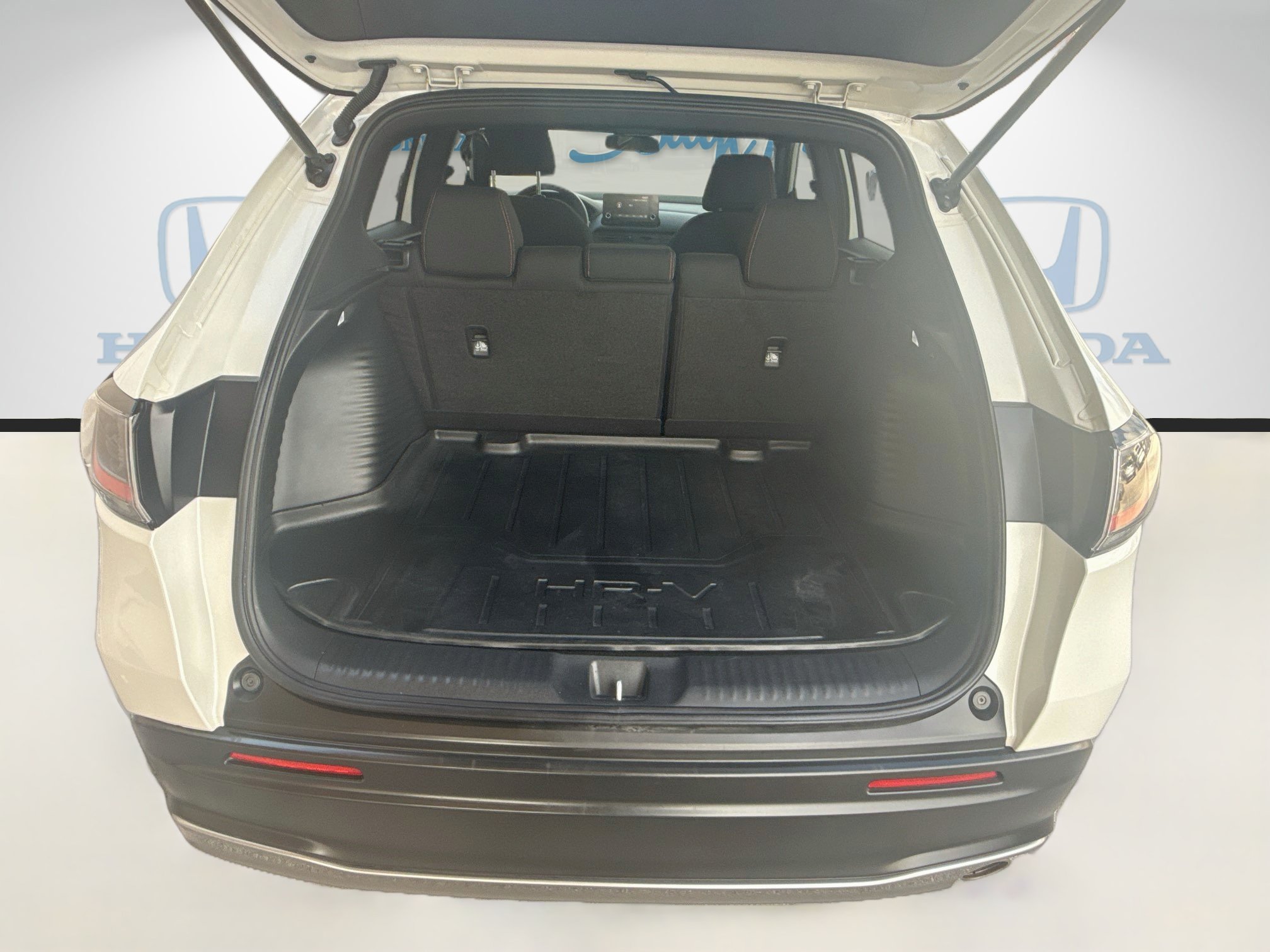 Used 2025 Honda HR-V Sport image 25