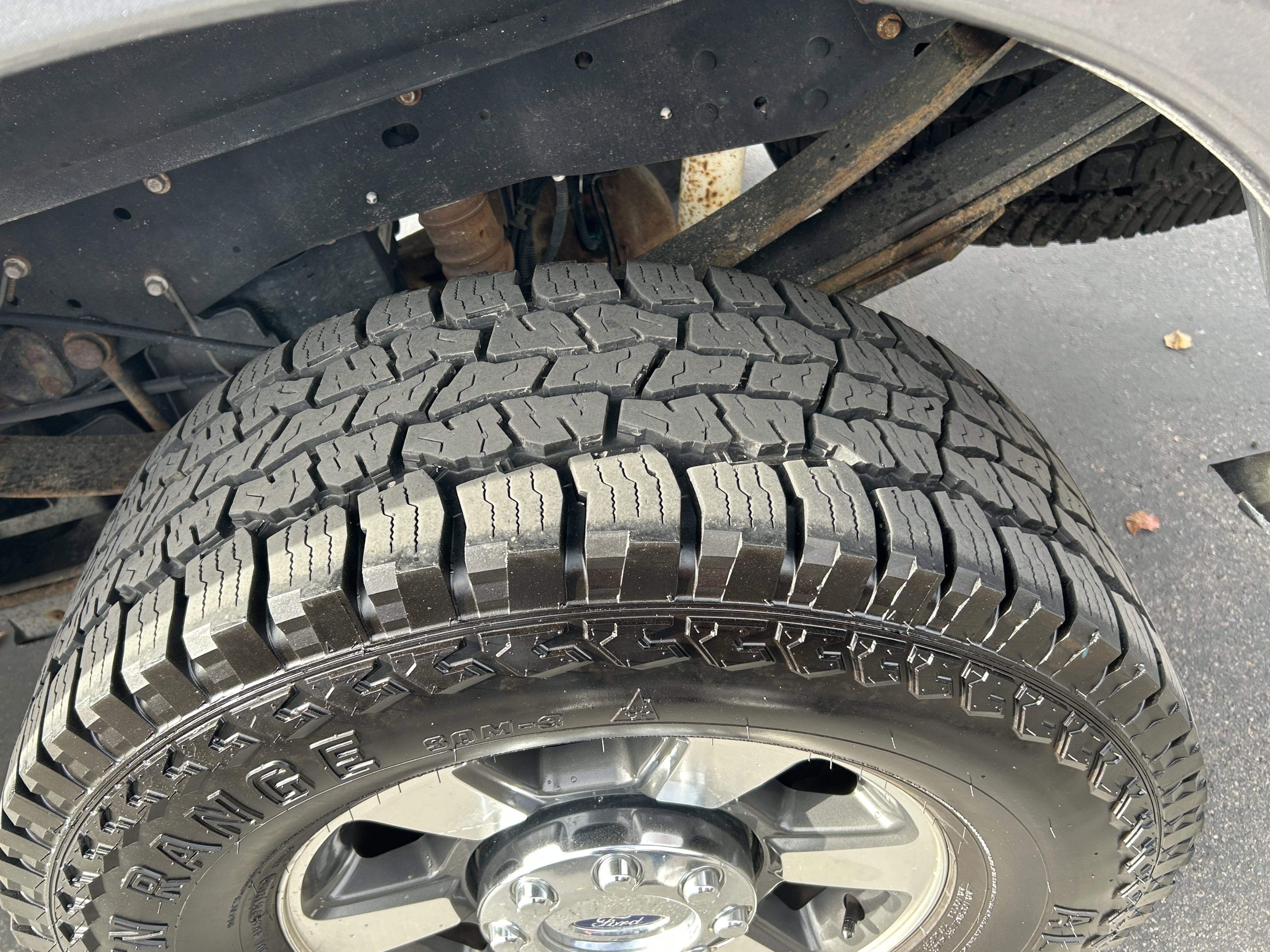 Used 2012 Ford F350 Lariat w/ Lariat Interior Pkg image 12