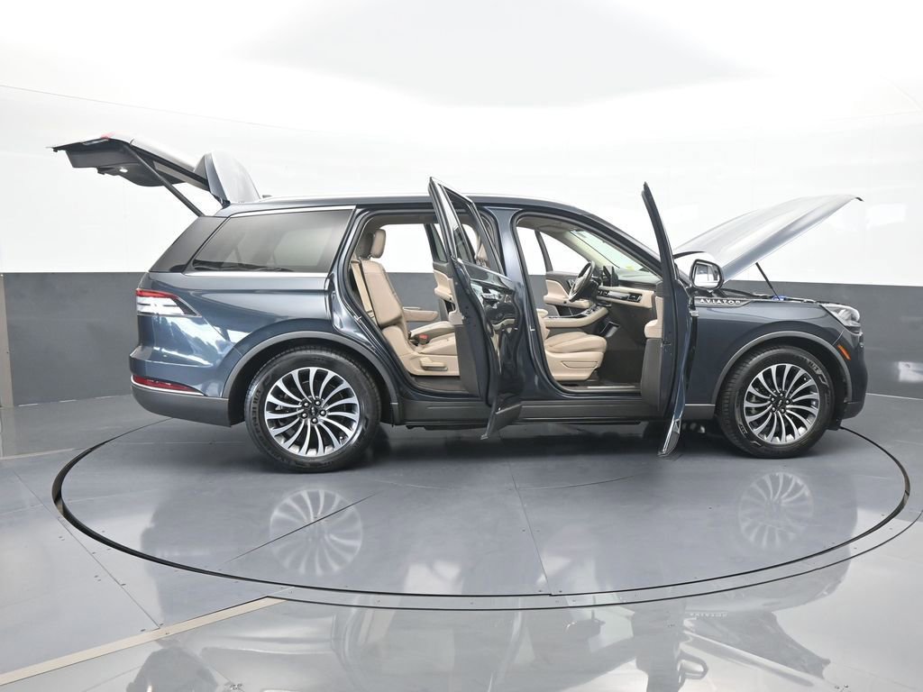 Used 2022 Lincoln Aviator Reserve w/ Elements Package Plus image 83