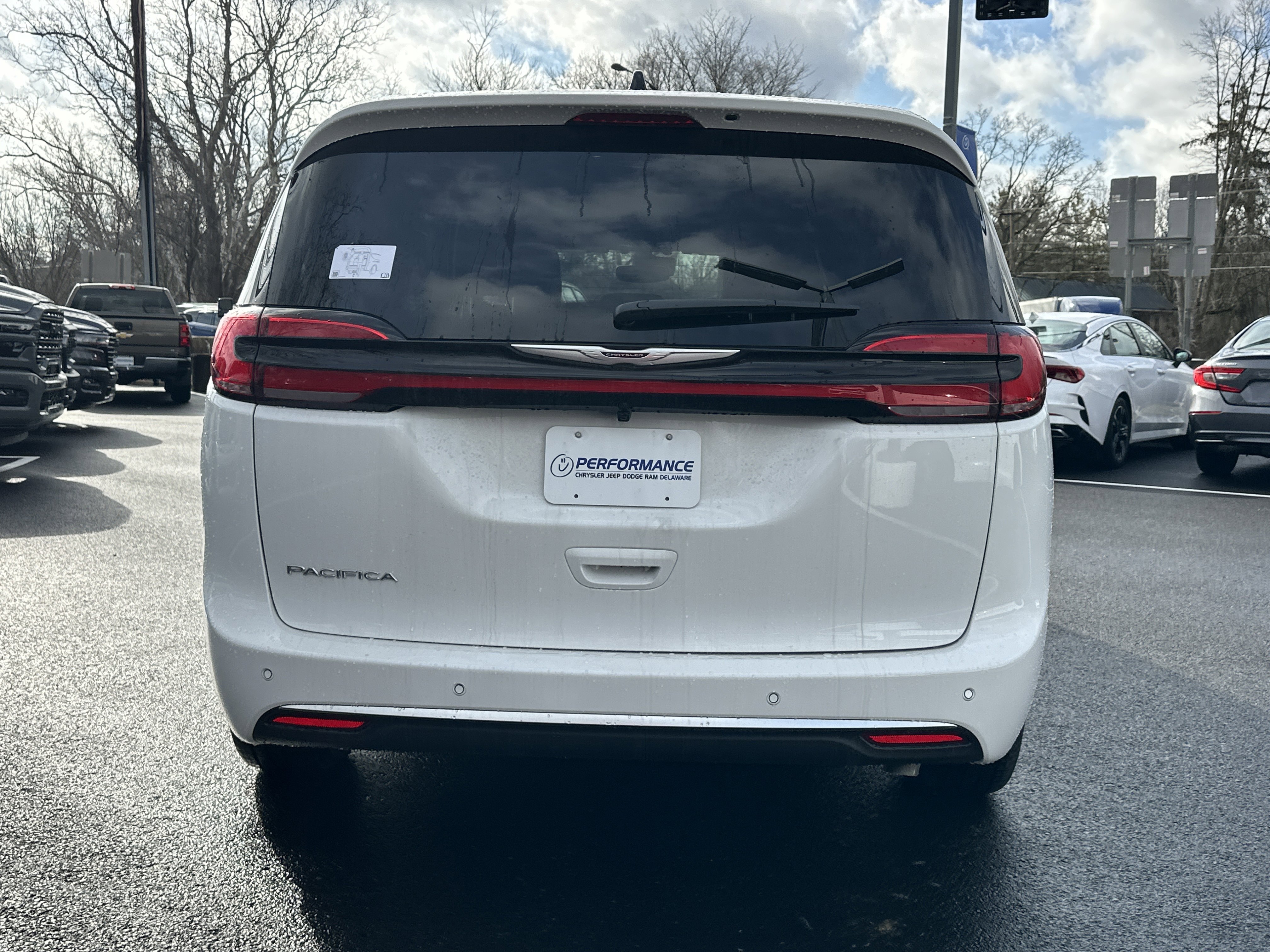 New 2026 Chrysler Pacifica Pinnacle image 15