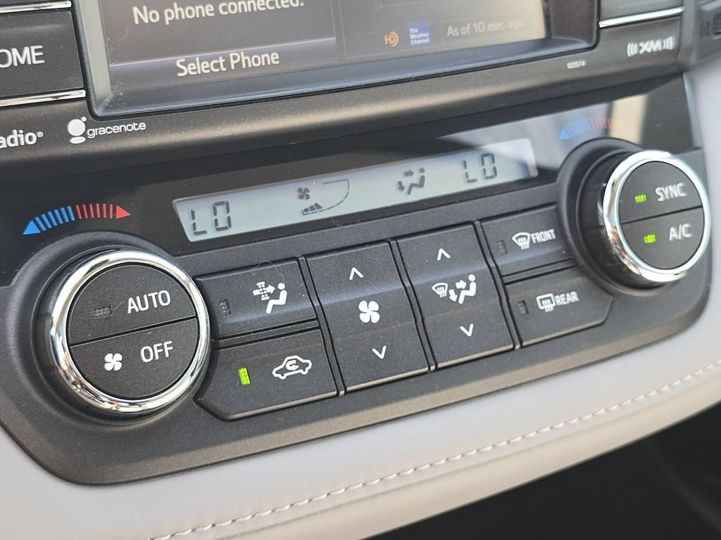 Used 2018 Toyota RAV4 XLE FWD image 29