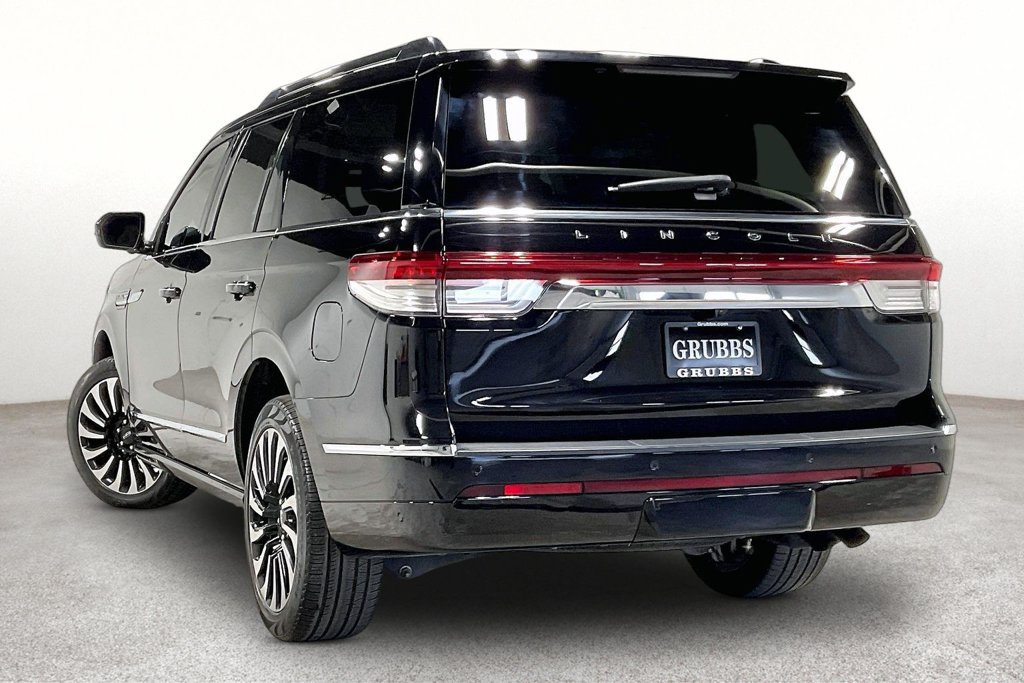 Used 2024 Lincoln Navigator Black Label AWD/4WD image 15