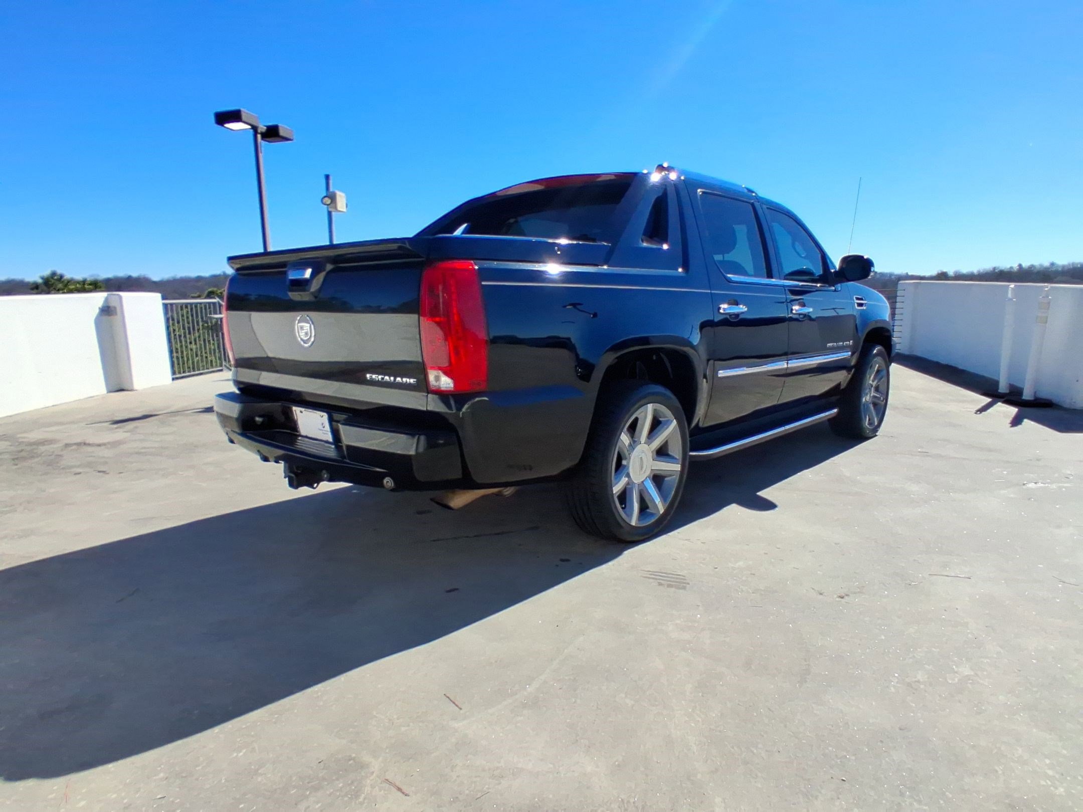 Used 2008 Cadillac Escalade EXT AWD/4WD image 8