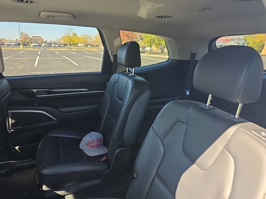 Used 2023 Kia Telluride S image 21