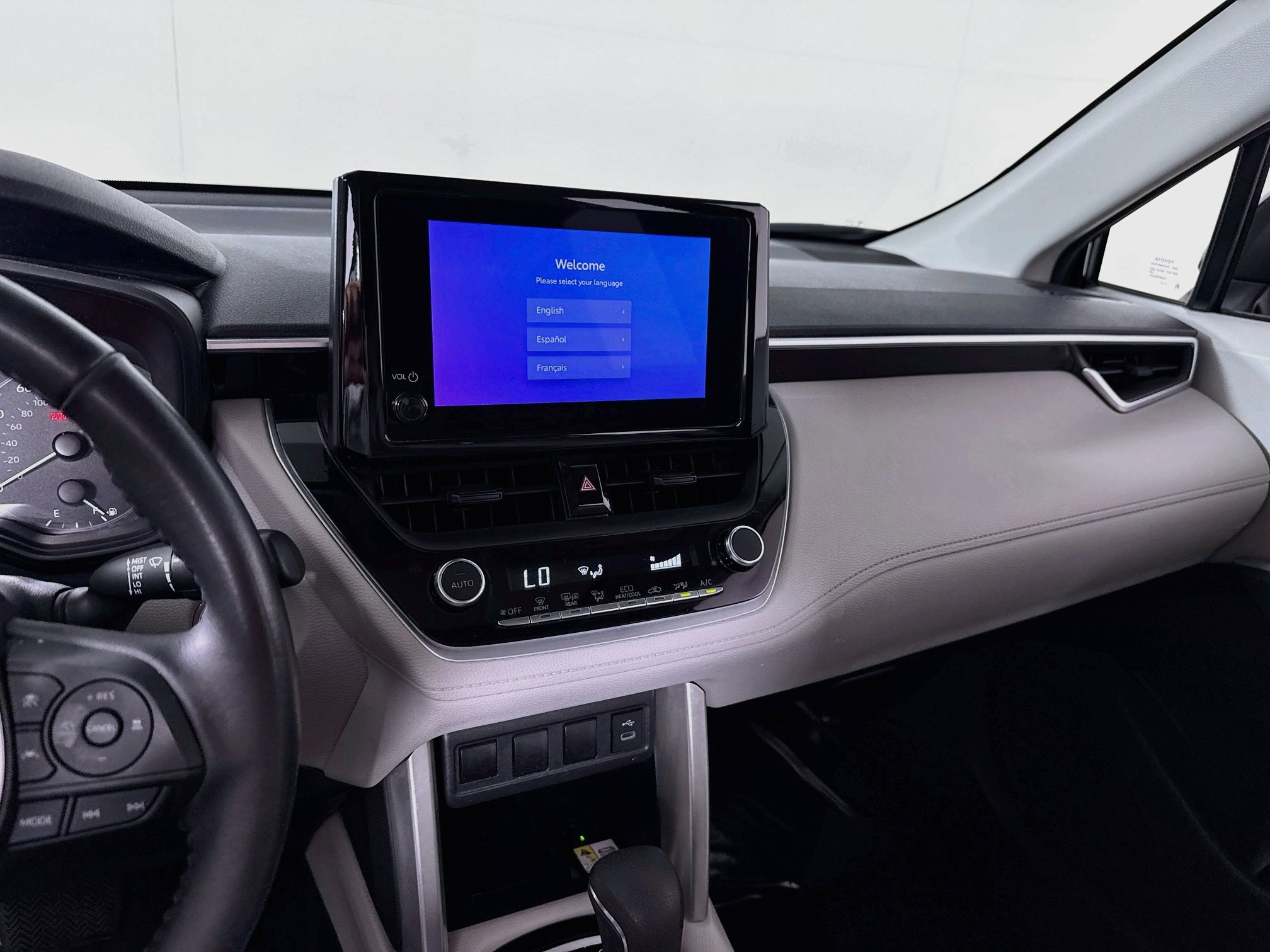 Certified 2023 Toyota Corolla Cross LE w/ Moonroof Package AWD/4WD image 16