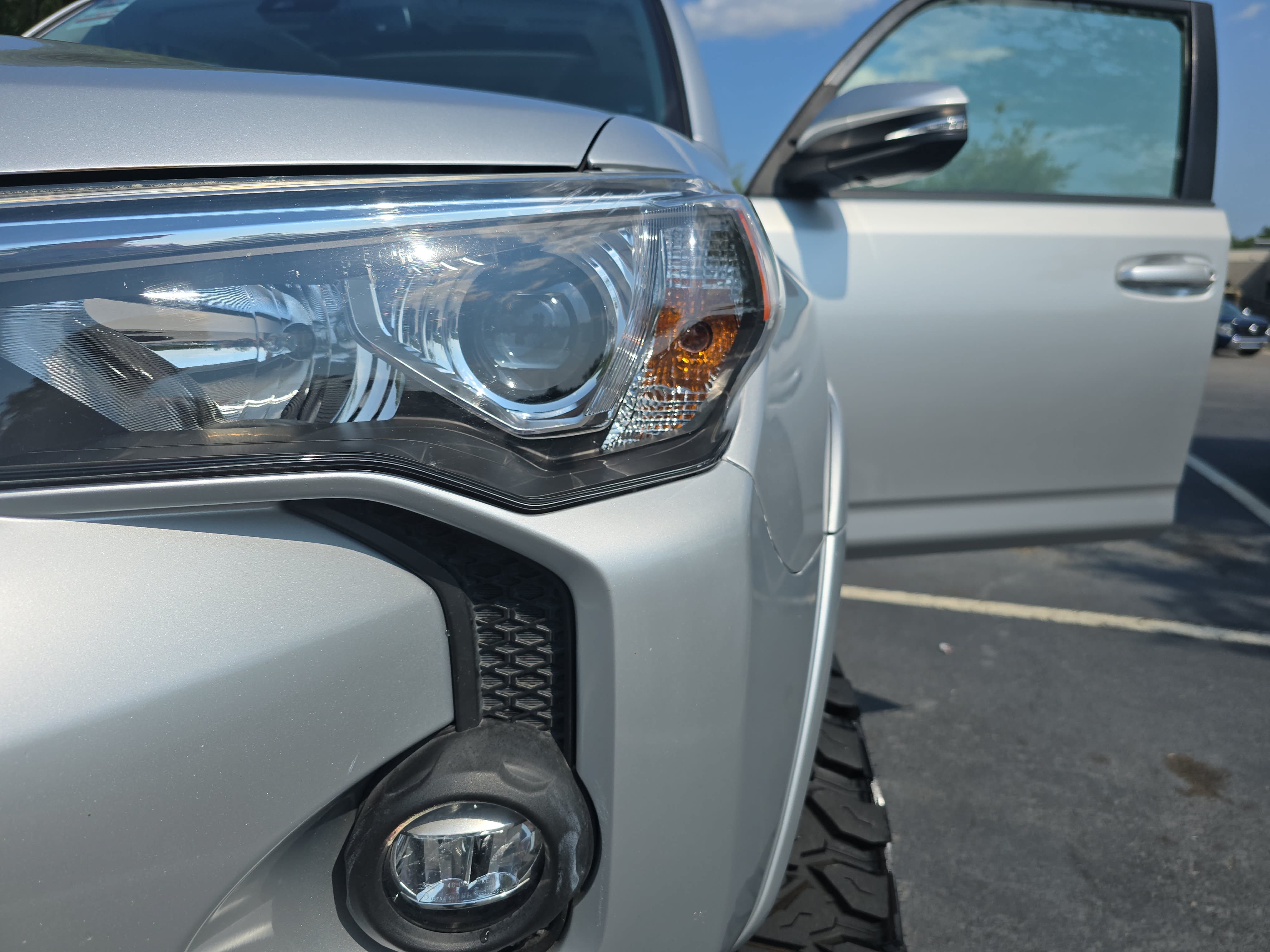 Used 2022 Toyota 4Runner SR5 Premium w/ Moonroof Package AWD/4WD image 32