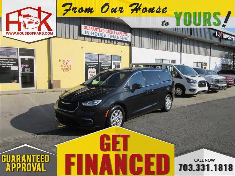 Used 2023 Chrysler Pacifica Touring-L