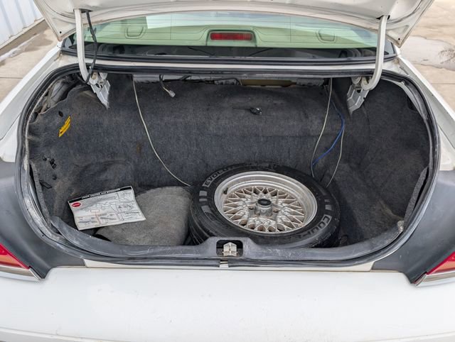 Used 2002 Ford Crown Victoria LX image 18