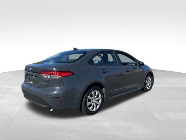 Used 2024 Toyota Corolla LE AWD/4WD image 5