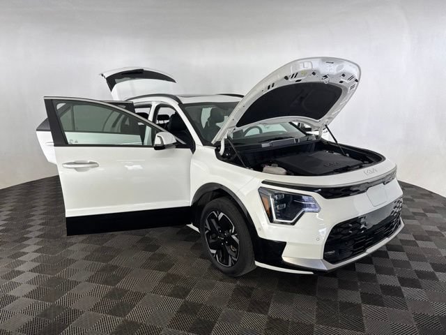 Certified 2023 Kia Niro Wave FWD image 14