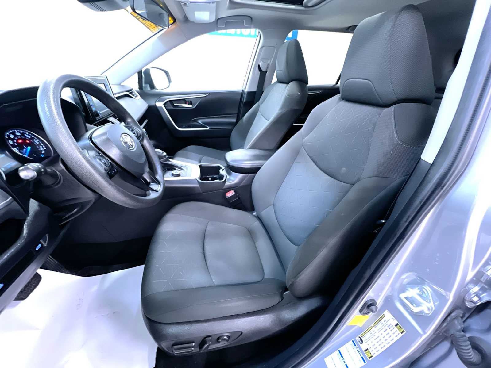Used 2022 Toyota RAV4 XLE w/ Convenience Package AWD/4WD image 14