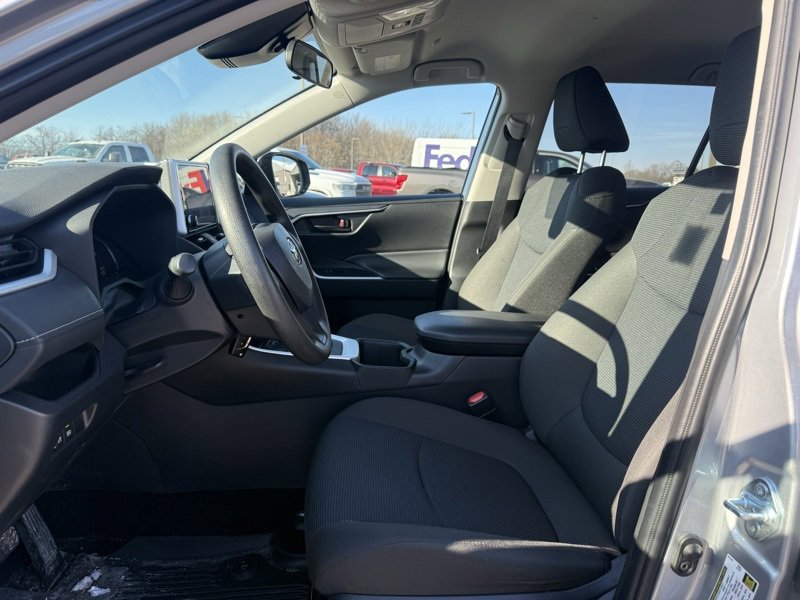 Used 2024 Toyota RAV4 LE image 10