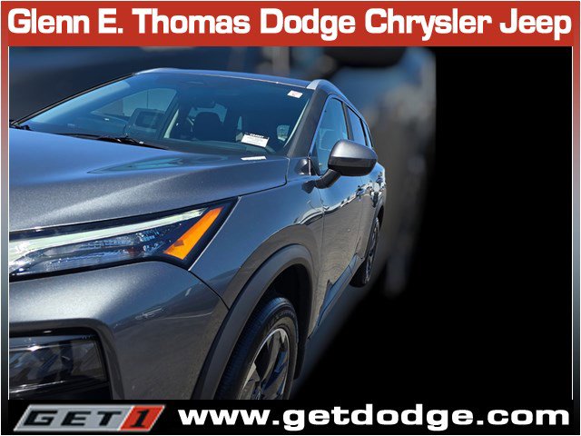 Used 2026 Nissan Rogue SV w/ SV Premium Package FWD image 4