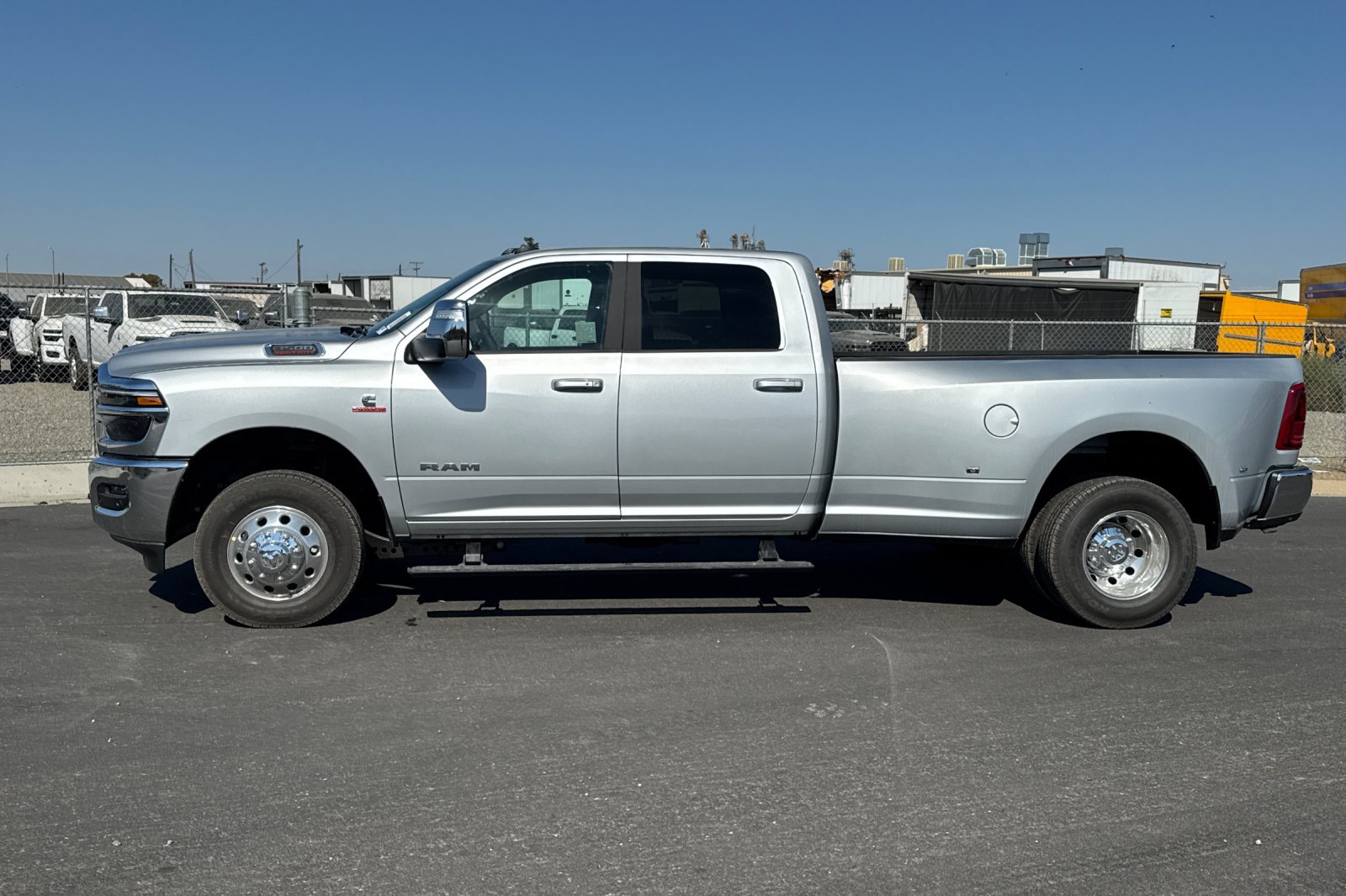 New 2027 RAM 3500 Laramie AWD/4WD image 6