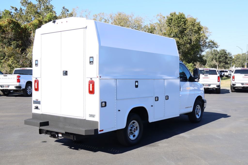 Used 2023 GMC Savana 3500 w/ Power Convenience Package image 8