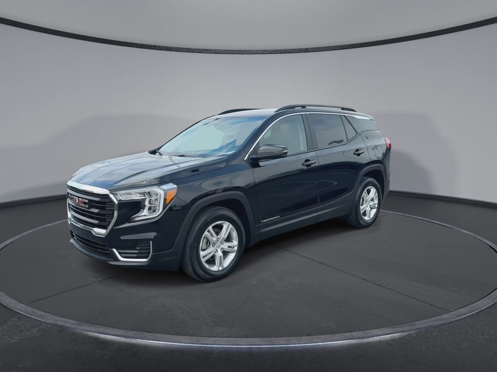 Certified 2024 GMC Terrain SLE w/ Driver Convenience Package image 4