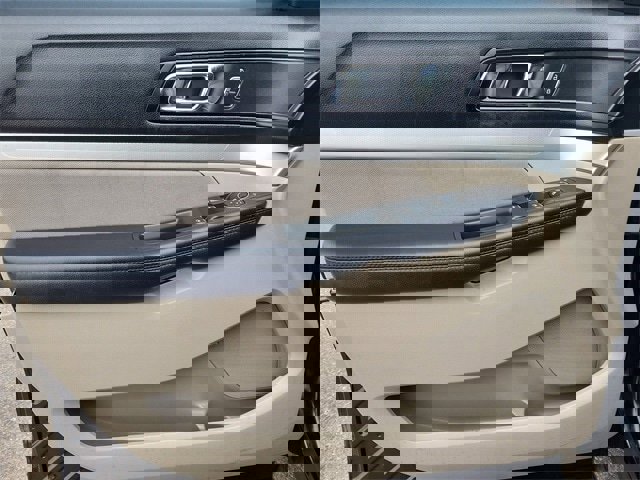 Used 2019 Ford Explorer FWD image 6