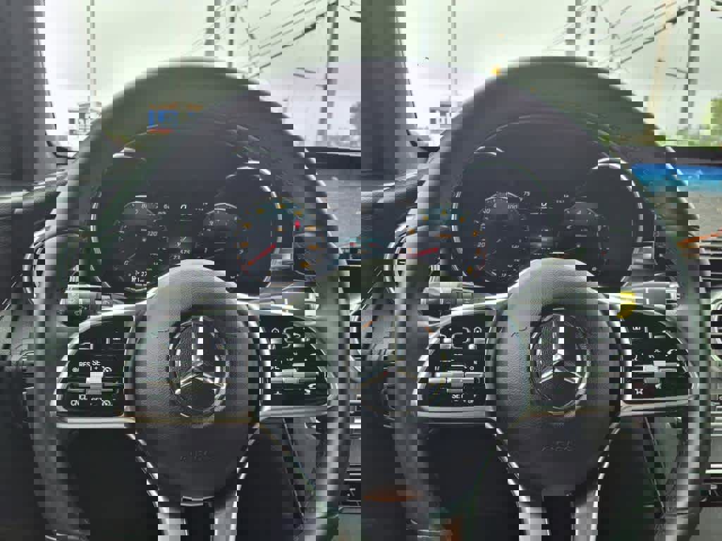 Used 2022 Mercedes-Benz GLC 300 4MATIC image 24