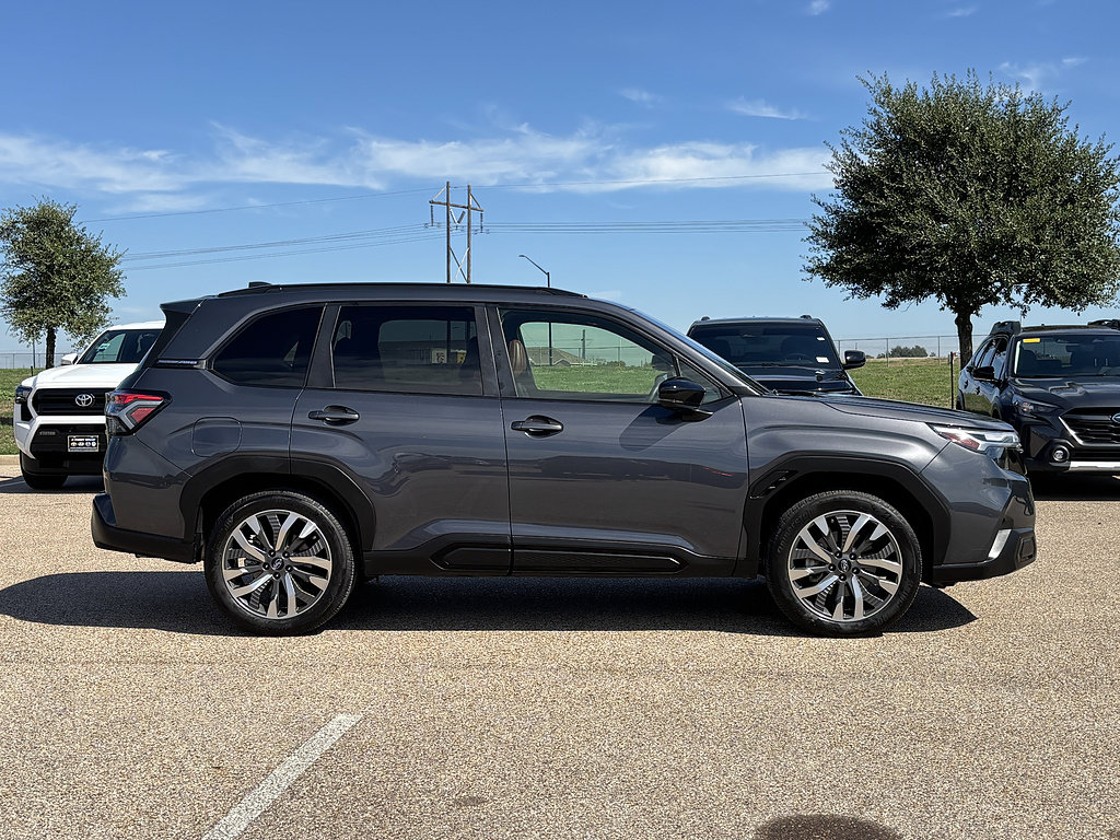 Used 2025 Subaru Forester Touring AWD/4WD image 5