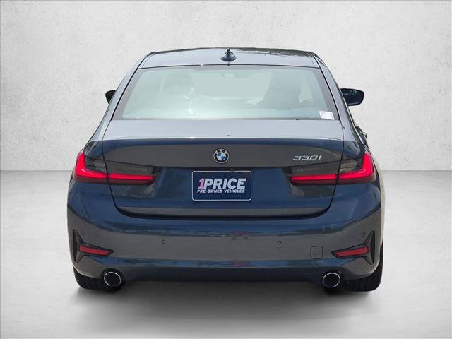 Used 2022 BMW 330i Sedan w/ Driving Assistance Package RWD image 7