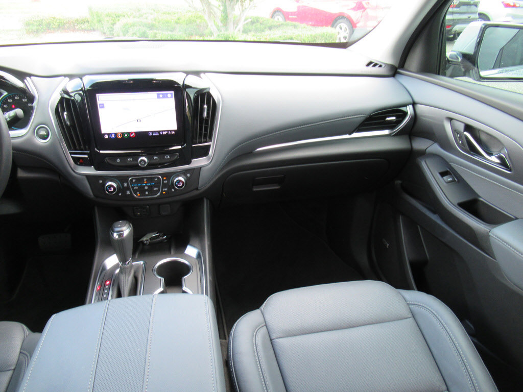 Used 2020 Chevrolet Traverse Premier FWD image 14
