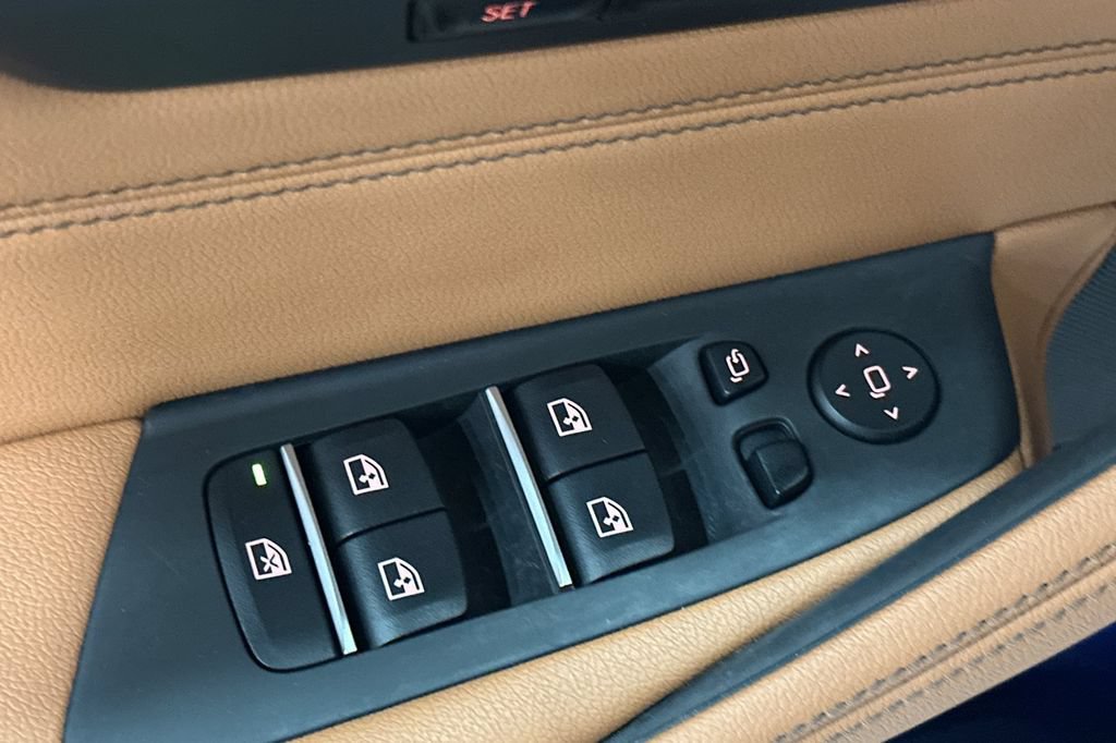 Used 2023 BMW 530i w/ Premium Package RWD image 12