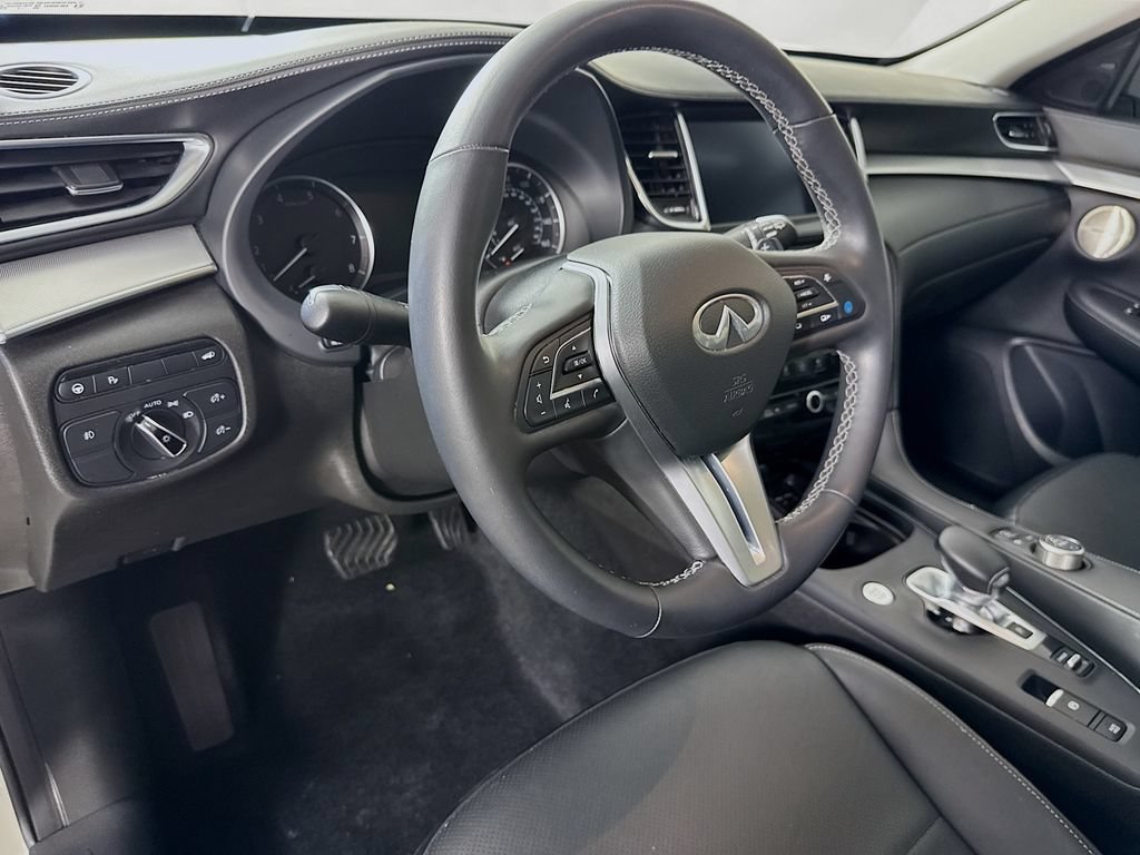 Certified 2022 INFINITI QX50 Essential FWD image 11