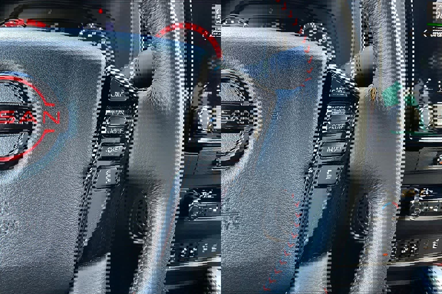 Used 2024 Nissan Frontier Pro-X w/ Pro Premium Package image 25