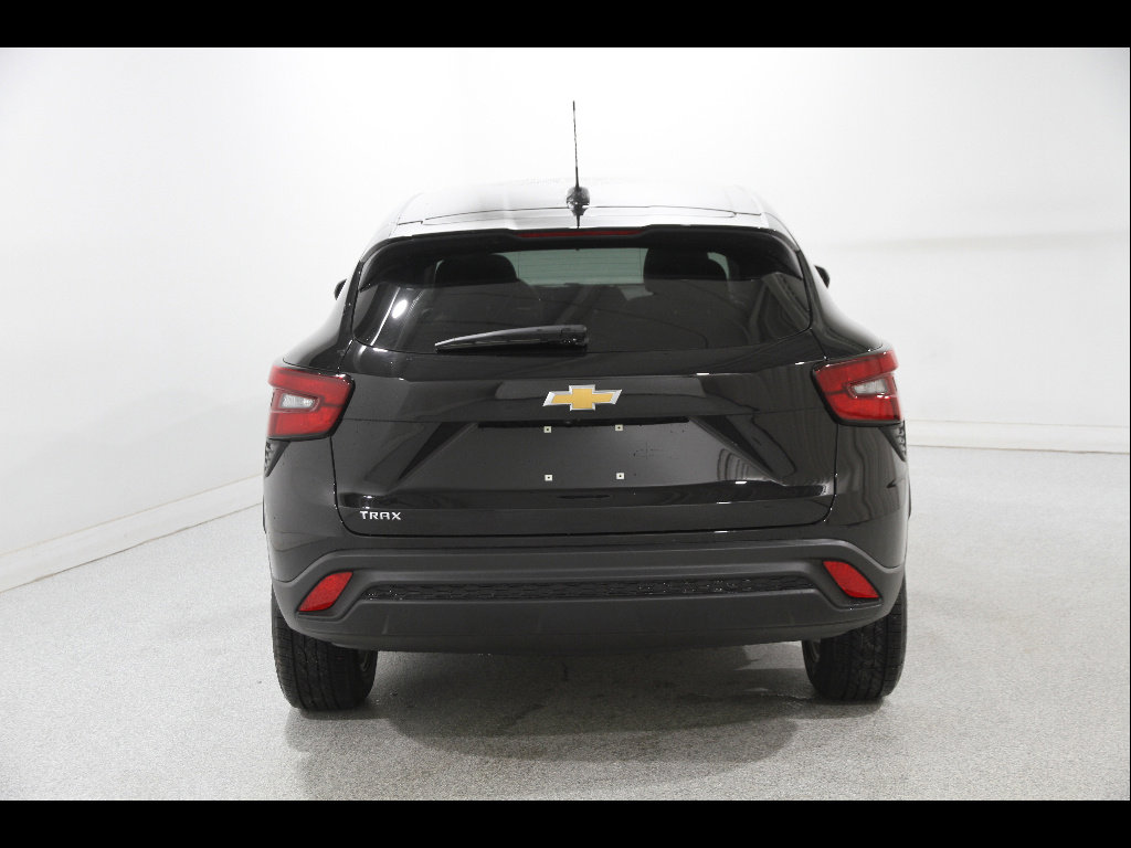 Certified 2024 Chevrolet Trax LS w/ LS Convenience Package image 19