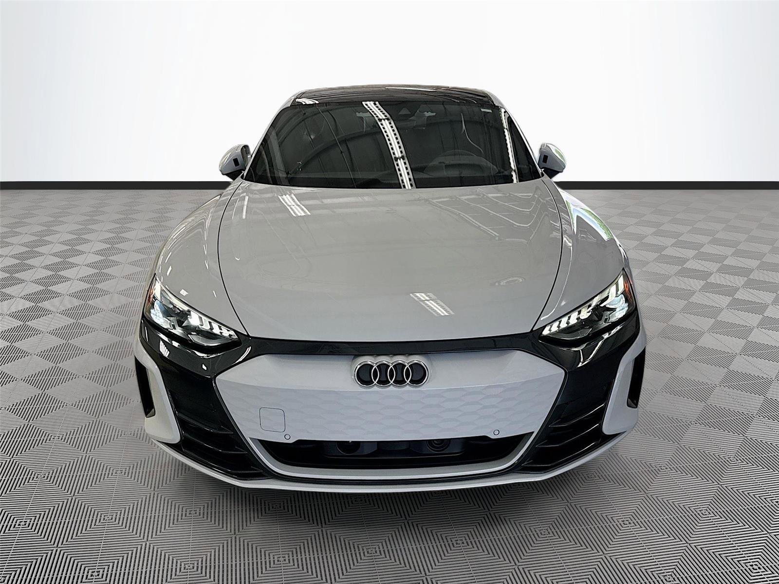 Used 2023 Audi e-tron GT Prestige w/ Prestige Package AWD/4WD image 2