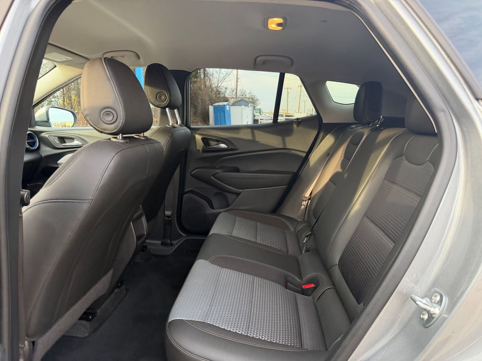 Used 2025 Chevrolet Trax LT image 23