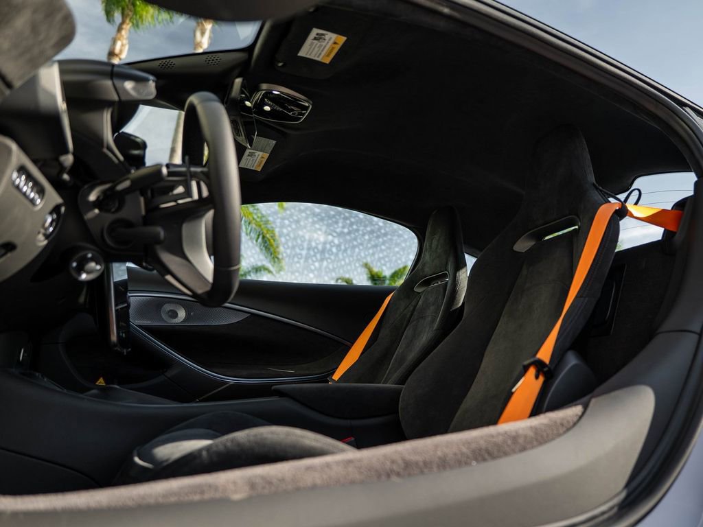 New 2026 McLaren Artura image 25