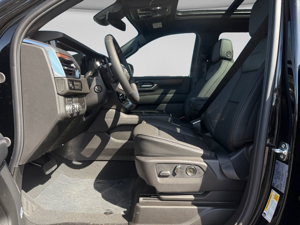 New 2026 GMC Yukon XL Denali w/ Sun & Power Step Package AWD/4WD image 10