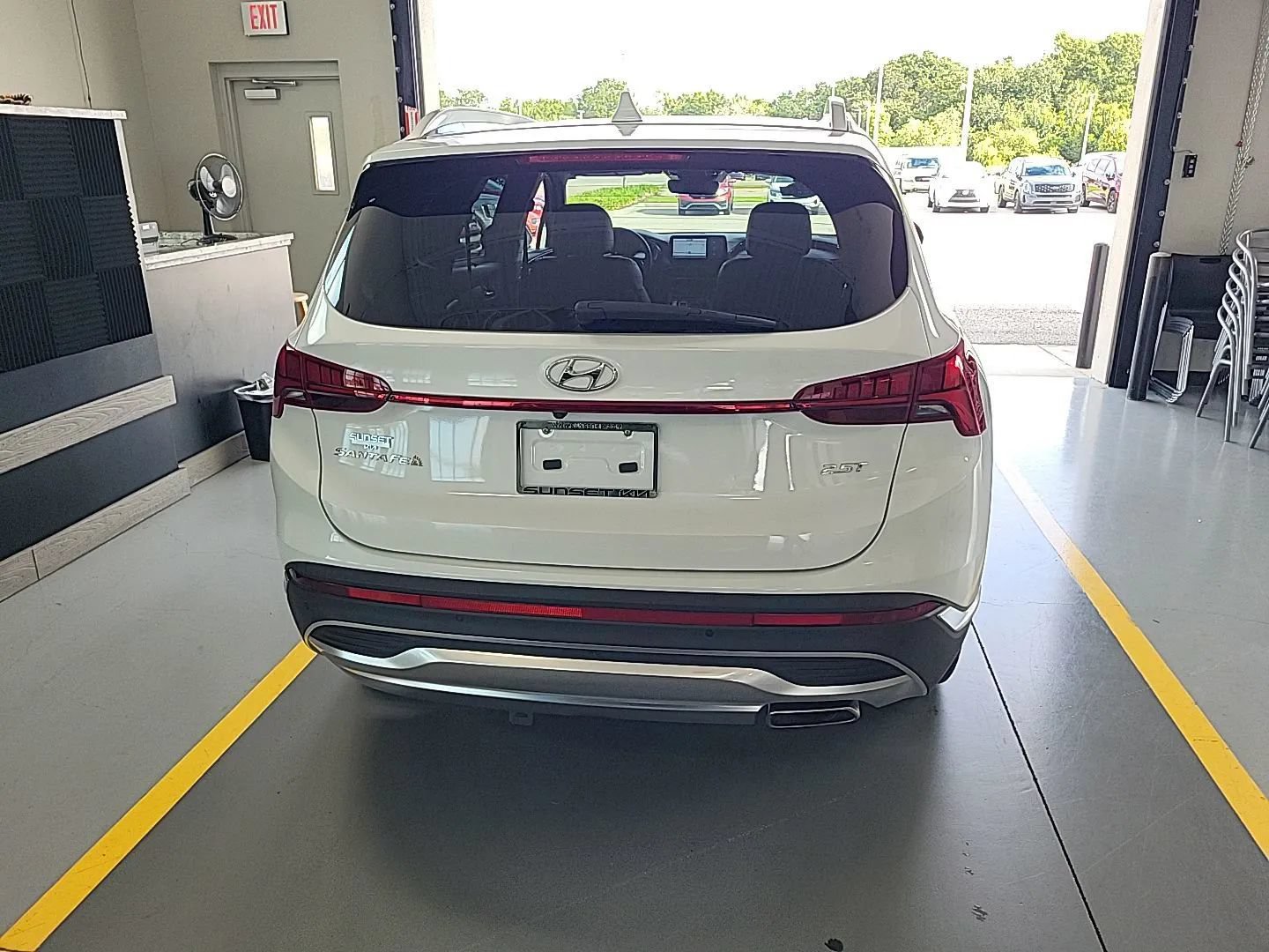 Used 2022 Hyundai Santa Fe Limited FWD image 8