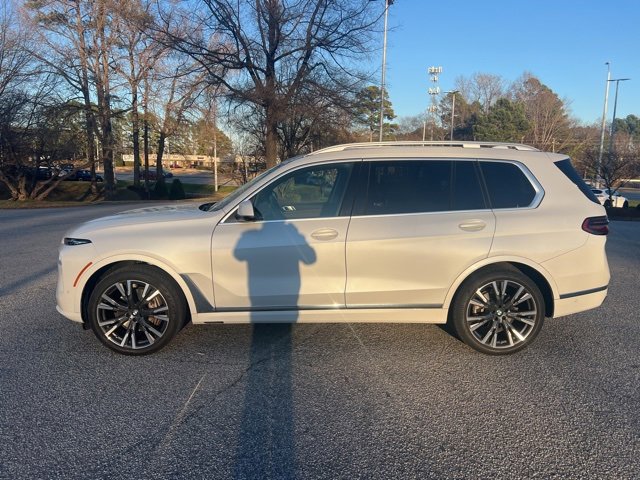 Used 2023 BMW X7 xDrive40i w/ Premium Package image 2