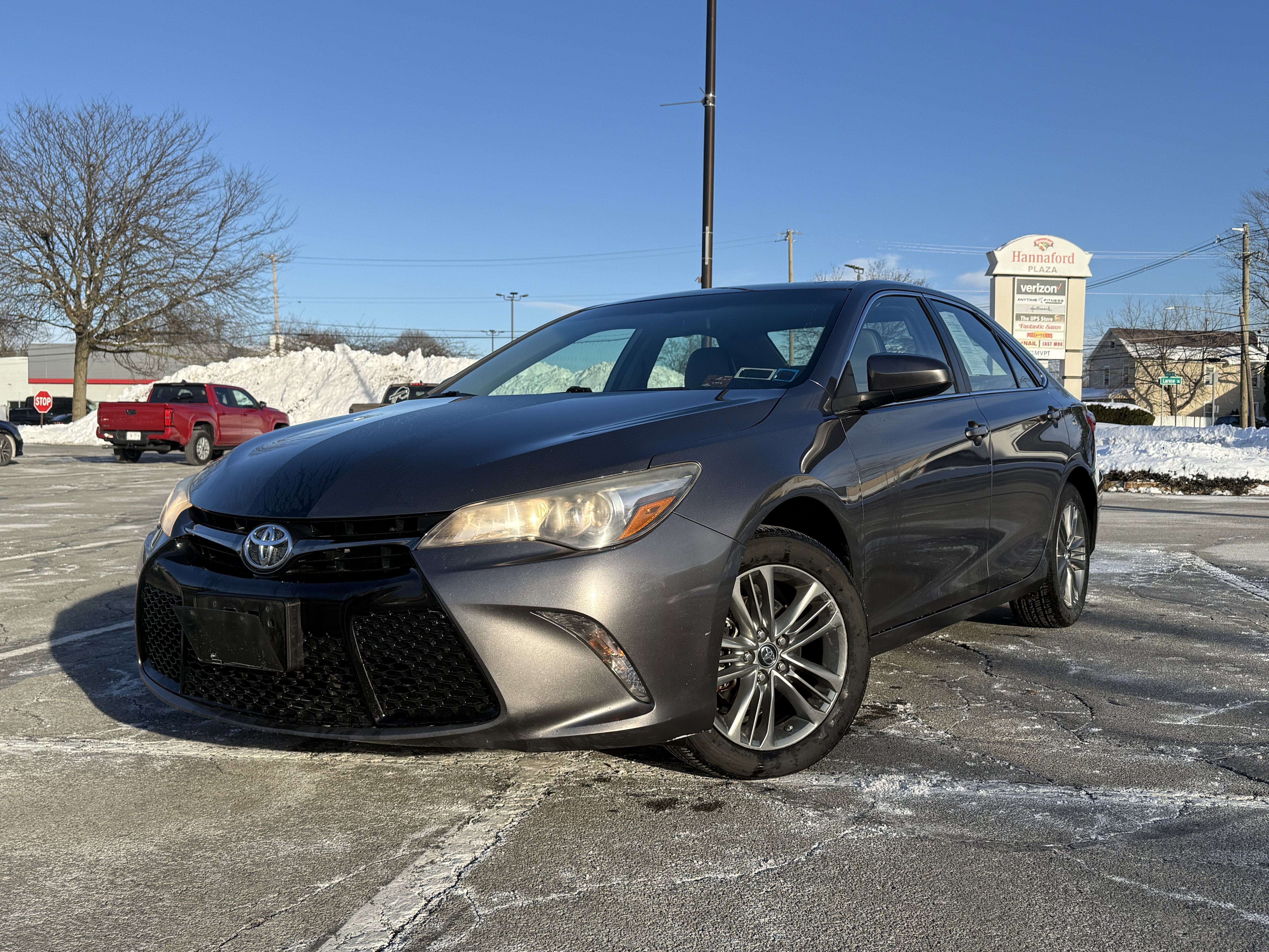 Used 2017 Toyota Camry SE