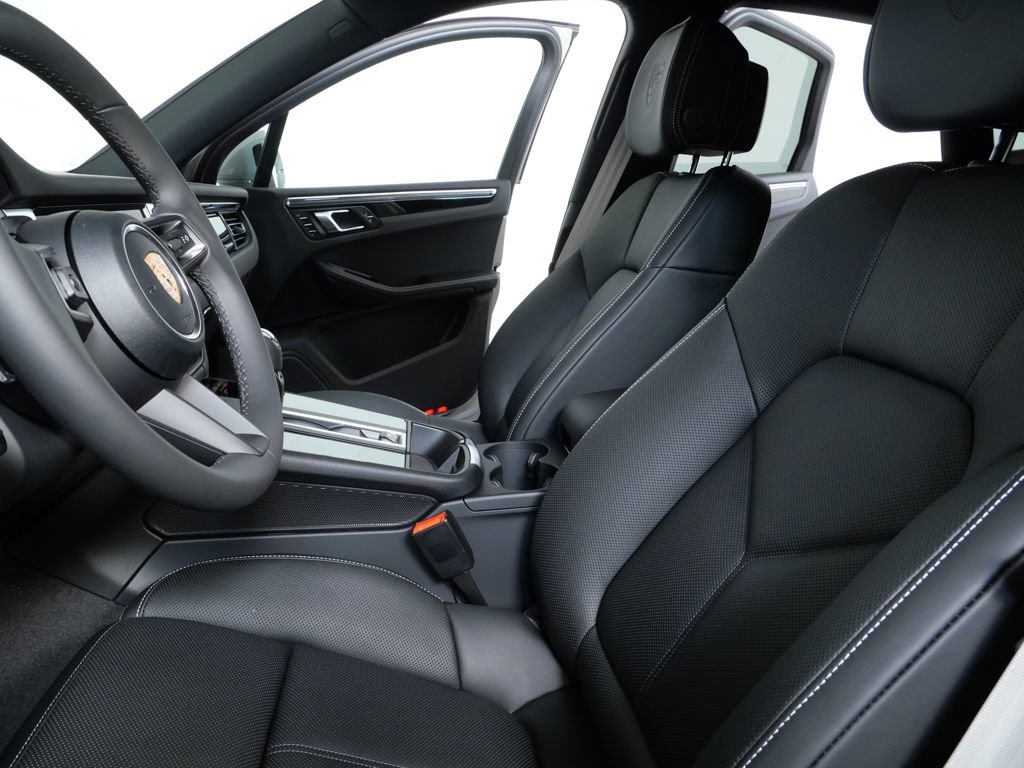 New 2026 Porsche Macan S image 5